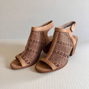 Vince Camuto mid heeled leather boots